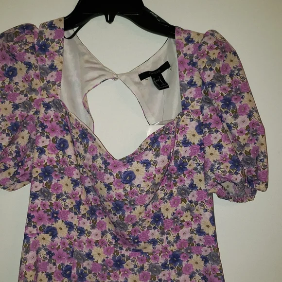 Dress - Picture 4 of 4